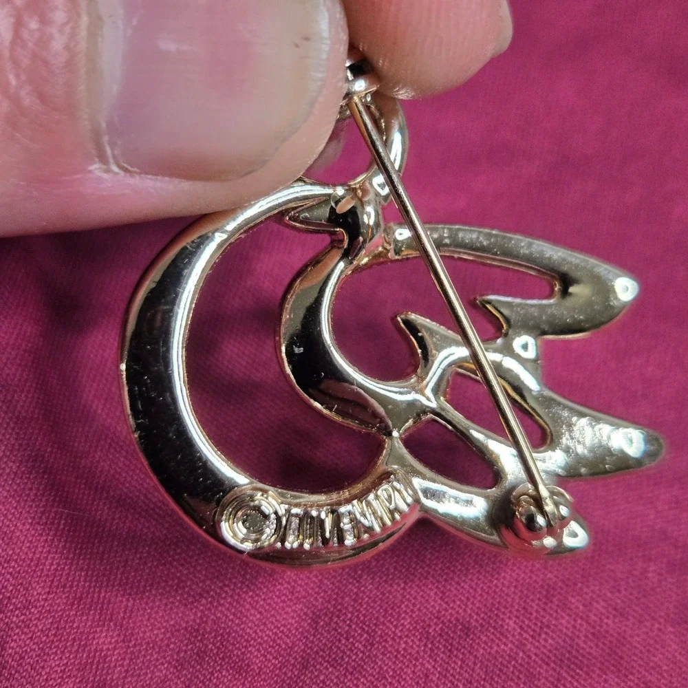 Vintage Sarah Coventry Bird Brooch Pin Gold Tone Signed